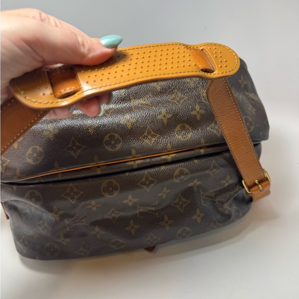 SOLD Louis Vuitton Saumur 35 Monogram Crossbody / Shoulder Bag - Picture 15 of 16